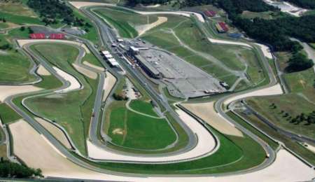 Vettel: "sería genial correr en Mugello y con público"