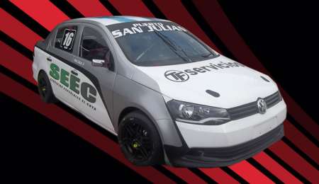 Los Voyage debutan en Turismo Pista