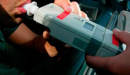 Tolerancia cero de alcohol al volante para menores