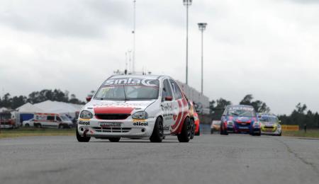 Matías Cravero es el nuevo líder en Clase Dos