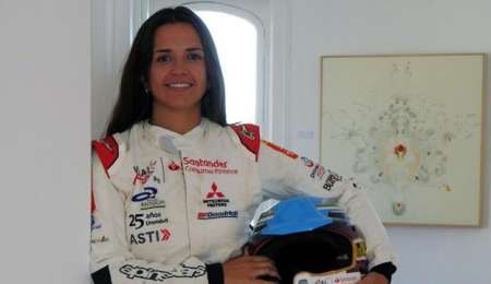 Hamilton contrató a una piloto española para su equipo de Extreme E