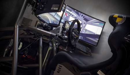 De simracer a fabricante de simuladores