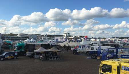 ¿QUÉ LLEVAN AL DAKAR?