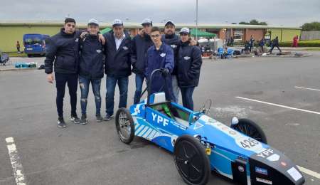 Ganadores del Desafío Eco YPF compitieron en Inglaterra