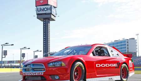 ¿Vuelve Dodge a NASCAR?