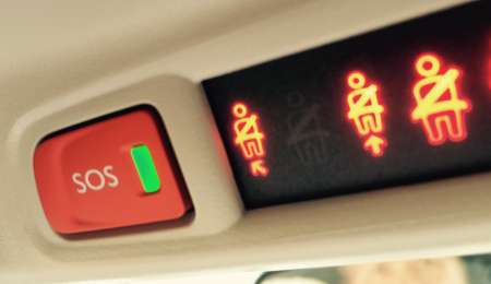 Botón de emergencia obligatorio para los autos