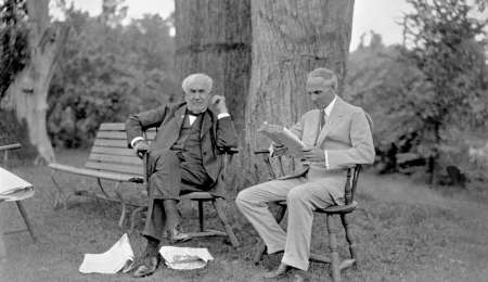 Ford, con la figura de Edison para vehículos eléctricos