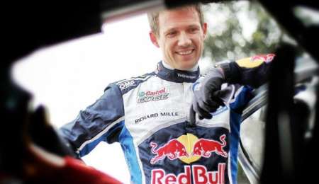 El campeón de Rally arriba de un F1