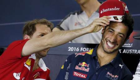 Ricciardo negocia con Ferrari