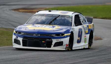 Chase Elliott ganó la Pole Position para la carrera del sábado en Dover