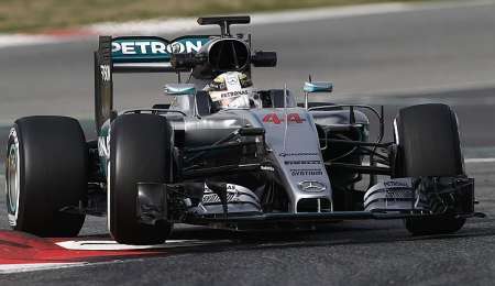 Hamilton y una nueva pole