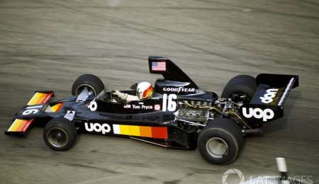 Shadow empezó de negro y terminó de blanco