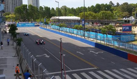 Autos, chips y baterías para un gran espectáculo