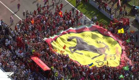 Leclerc ganó en la casa de Ferrari y festejó con los tifosi
