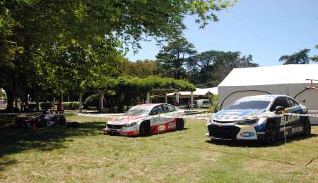 La gloria y el tiempo los sigue juntando