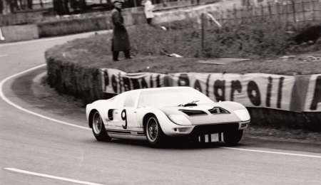 Sale a la venta uno de los Ford GT40 históricos