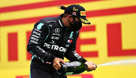 Renovación: El enojo de Hamilton enfrió las negociaciones