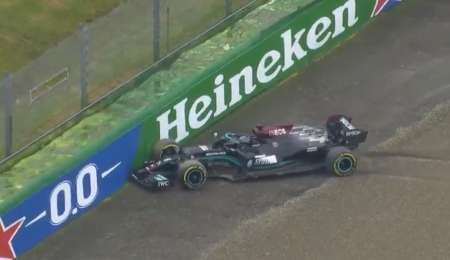 El momento que puso en jaque la carrera de Hamilton