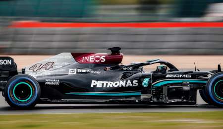 Hamilton: “Podríamos tocarnos con Verstappen, ojalá que no”