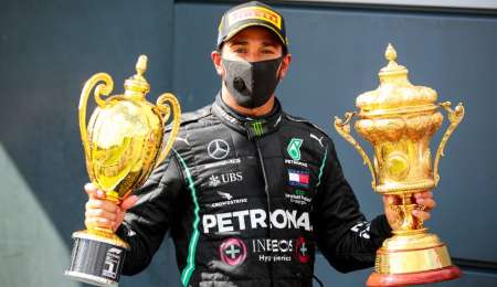 Hamilton volvió a llevarse su trofeo favorito en Silverstone