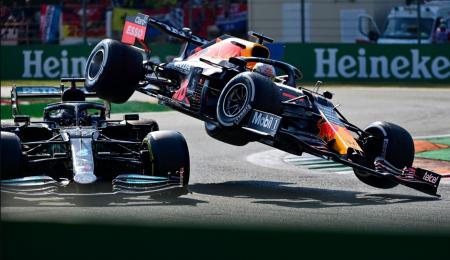 Una imagen que asusta: el golpe entre Hamilton y Verstappen en Súper Slow