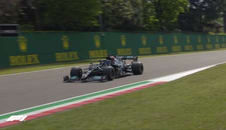 Hamilton se quedó con la pole en Imola