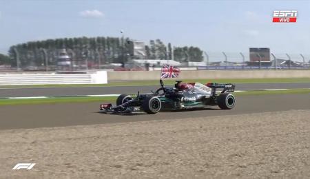 Hamilton, tras la polémica, ganó ante su público