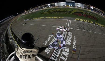 Nascar: Hamlin ganó en Las Vegas y está en el grupo de los 8