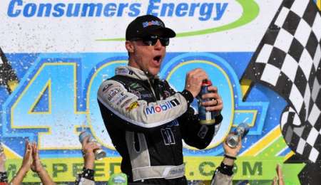 Kevin Harvick ganó la Nascar en Michigan