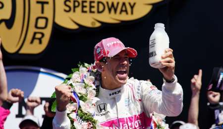 Helio Castroneves ganó por 4° vez la Indy 500