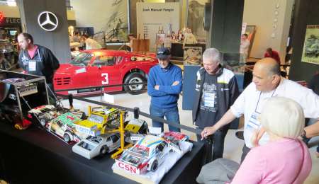 Pequeños modelos…grandes historias 