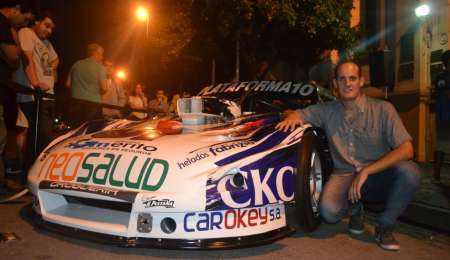 "Me pone muy feliz presentarlo en Balcarce"