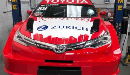 EN RÍO CUARTO UN NUEVO TOYOTA COROLLA PIDE PISTA