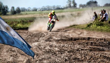 Motos: por el reinado vacante