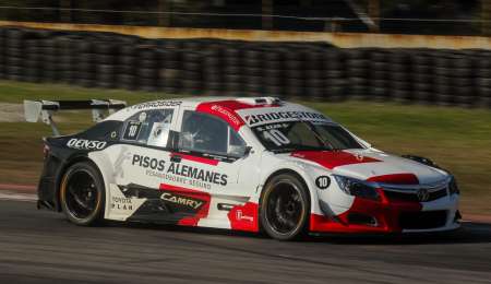 Azar no dejó dudas y es el nuevo líder del Top Race