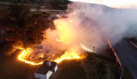 Incendio de magnitudes escalofriantes en el Autódromo Fangio