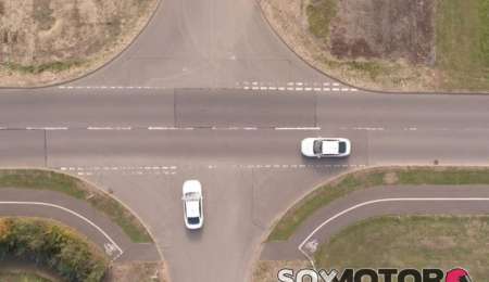 Ford prueba un sistema de seguridad que podría eliminar semáforos