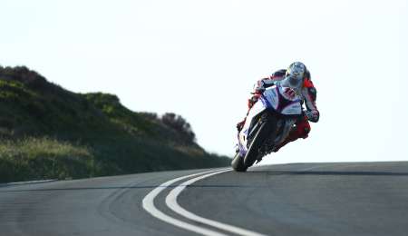 TT de la Isla de Man: Peter Hickman al tope en las prácticas