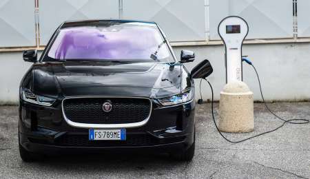 Jaguar Land Rover: 556 millones de euros para autos eléctricos