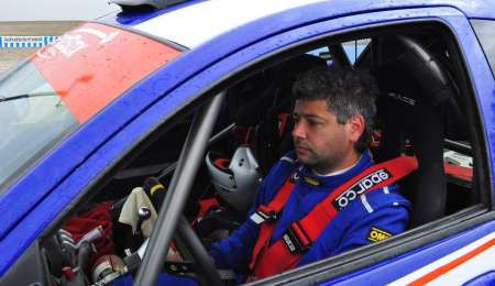 Javier Castro seguirá en CARX