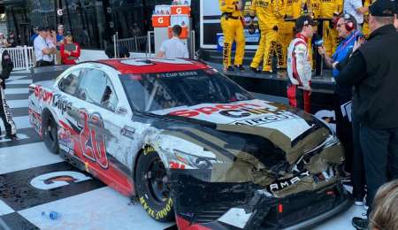 Erik Jones en un accidentado  final gana la previa de Daytona 500