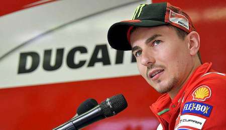 MotoGP: Lorenzo podría tener un as en la manga con Yamaha