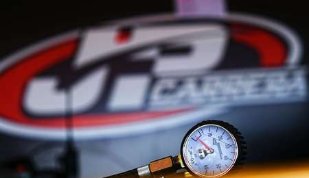 Arenga futbolera en el JP Carrera