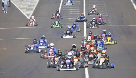 Impactante vuelco en karting