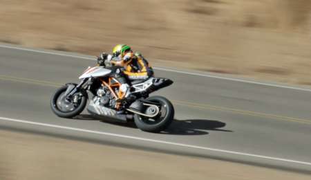 Vídeo inédito de la KTM 1290 Super Duke R en Pikes Peak 2017