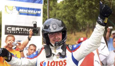 Kubica vuelve a subirse a un auto de fórmula