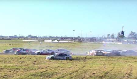 Una largada, todos enojados