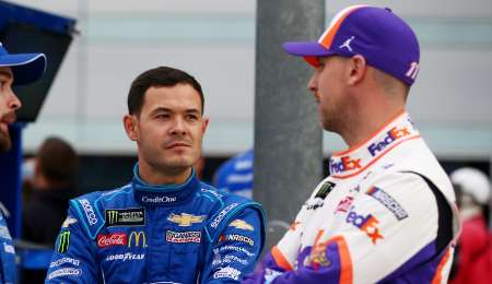 Nascar: Hamlin y Larson firmes candidatos al título