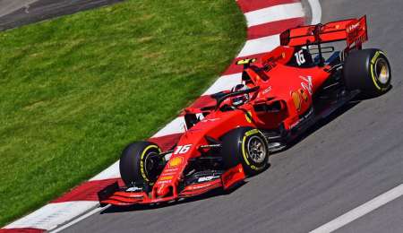 Primero Leclerc con golpes de Hamilton y Verstappen