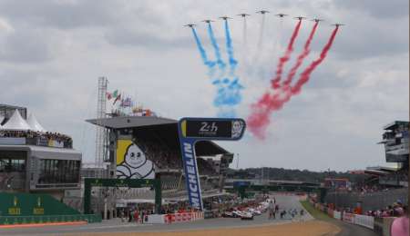 Pechito López, adelante con el Toyota en Le Mans